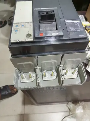 1600 Amps Circuit Breaker