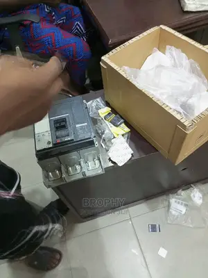 1600a Three Pole Circuit Breaker