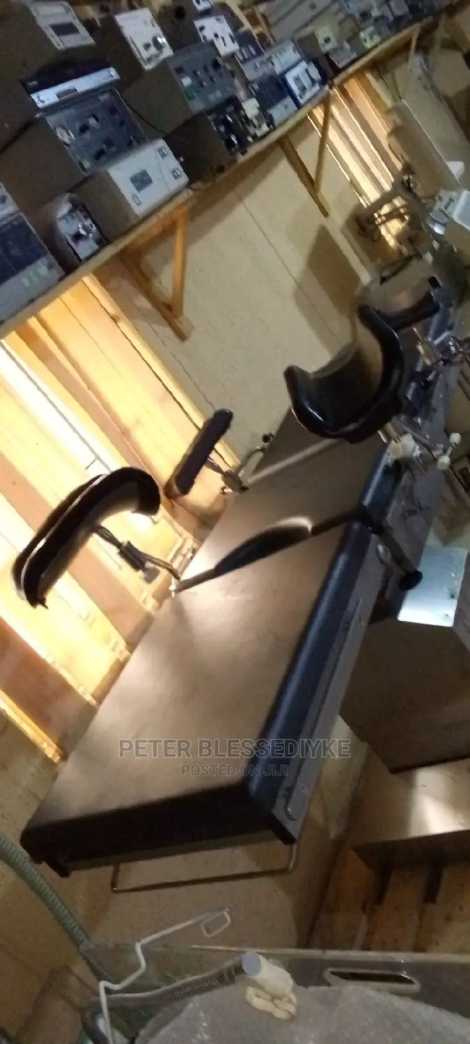 Schmitz Medi-Matic Operating Table