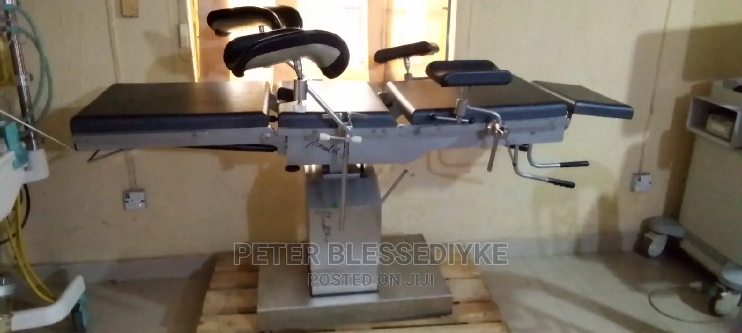 Schmitz Medi-Matic Operating Table