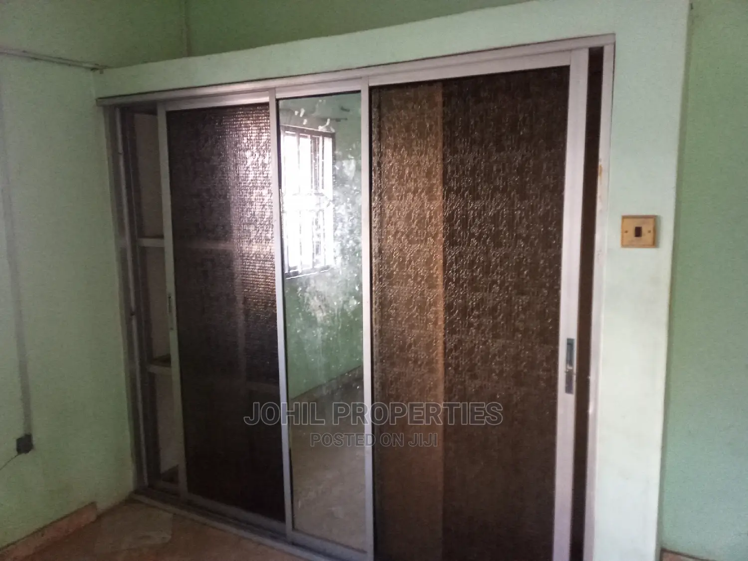 6bdrm Duplex in Garki 1 for sale