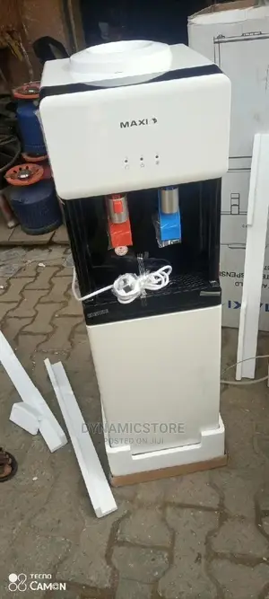 Maxi Hot and Cold Water Dispenser With Fridge.