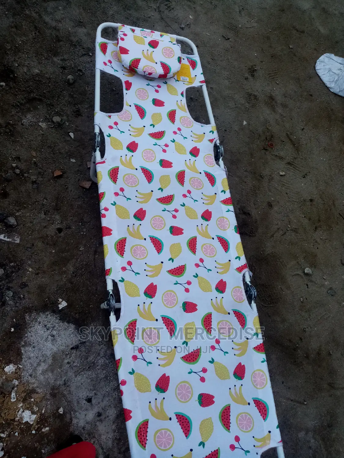 A Foldable Mobile Bed