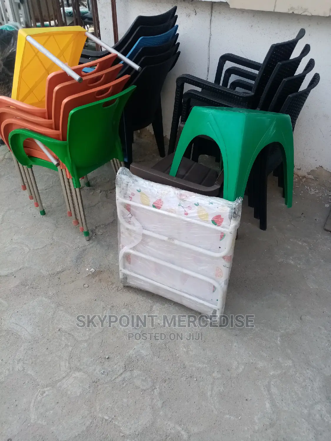 A Foldable Mobile Bed