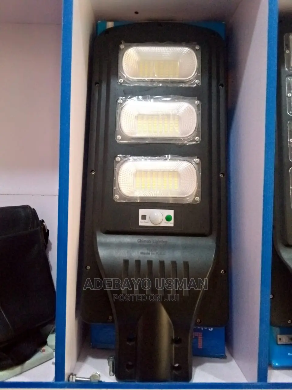 90 Watts Solar Street Light
