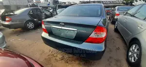 Toyota Camry 2004 Gray