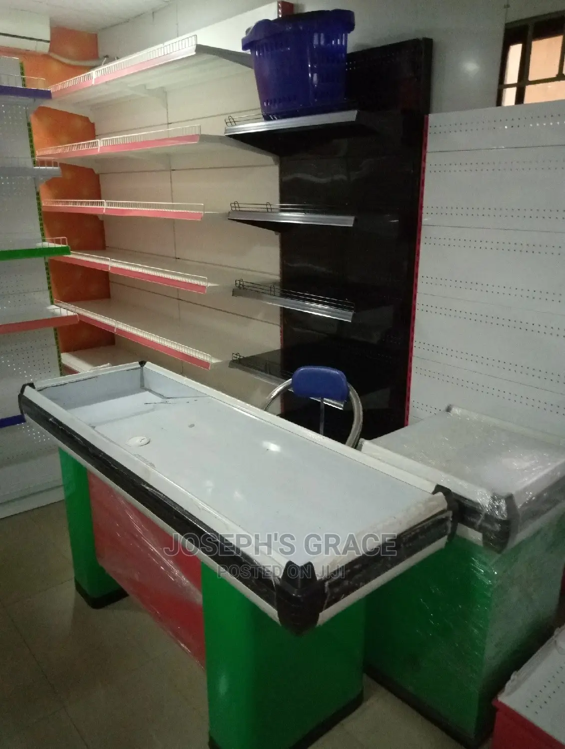 Supermarket Checkout Counter (Quality)