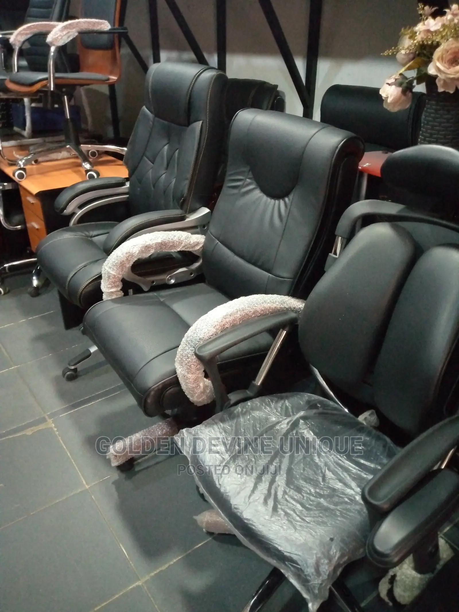 Kidney Chair Set