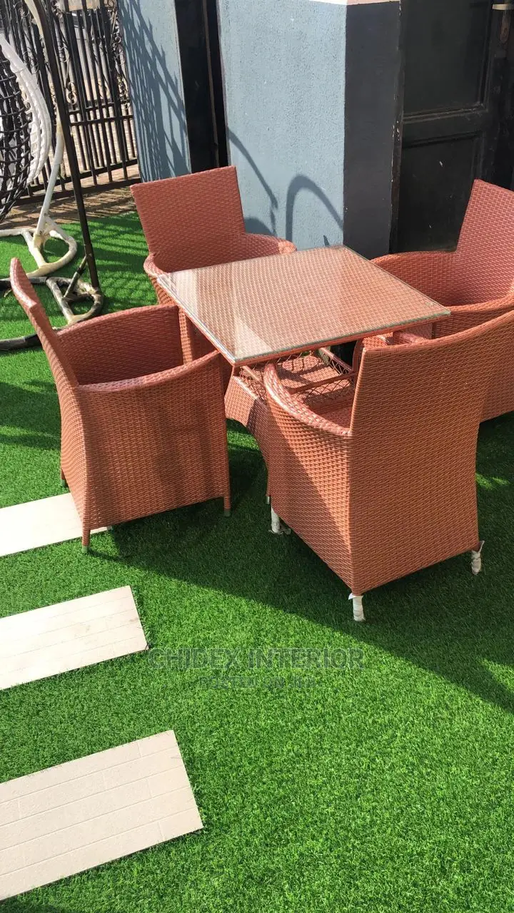 Garden Chiar and Table