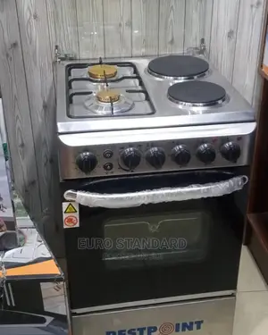 Oven and Gas Cooker Wit Hotplate
