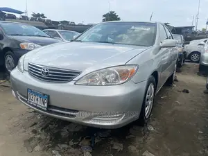 Toyota Camry 2005 Silver