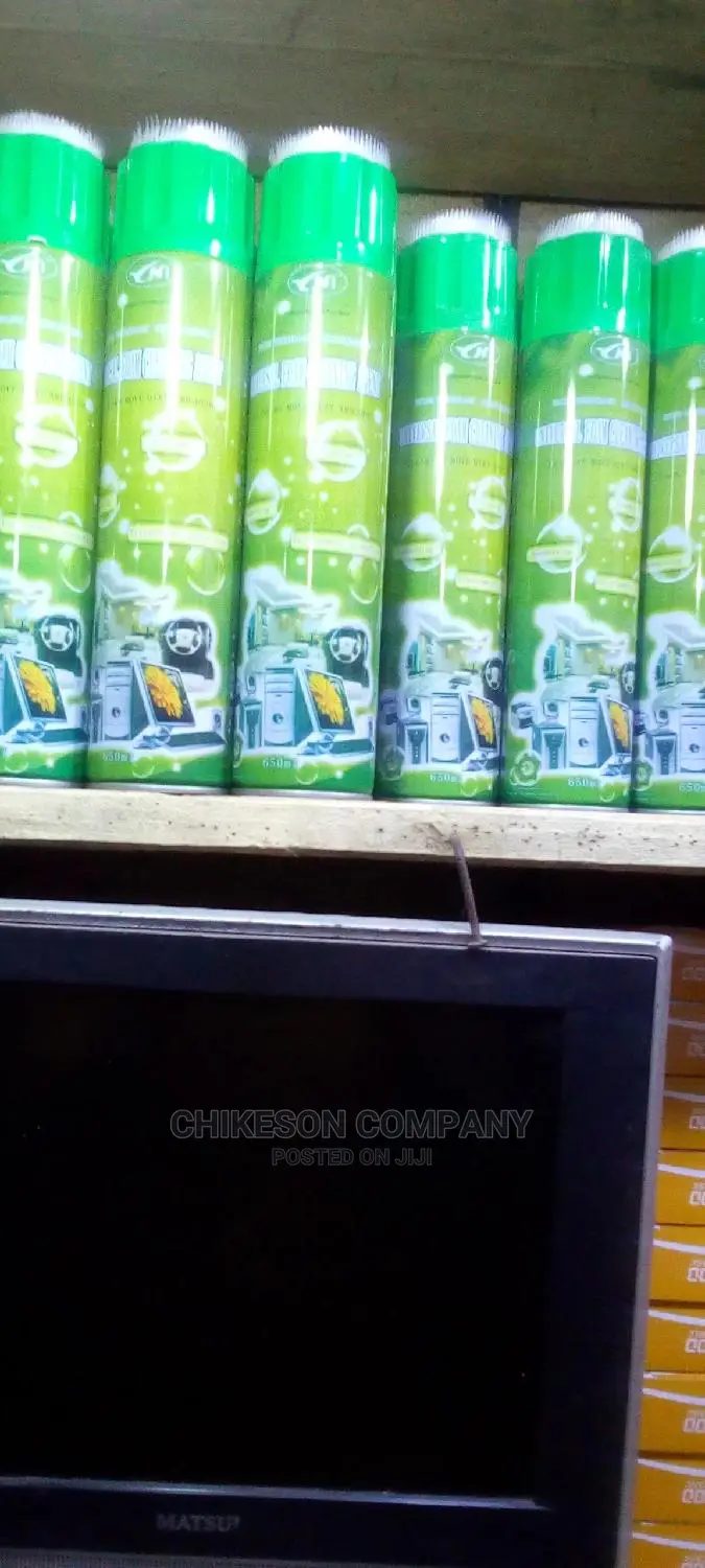 Handboss Universal Foam Cleaning Agent