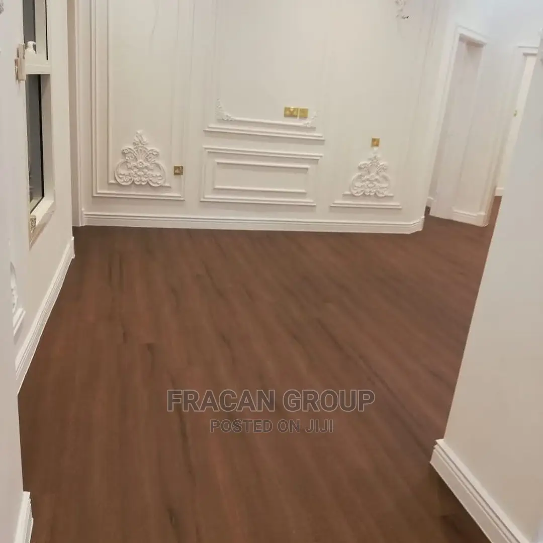 Vinyl Luxury Flooring