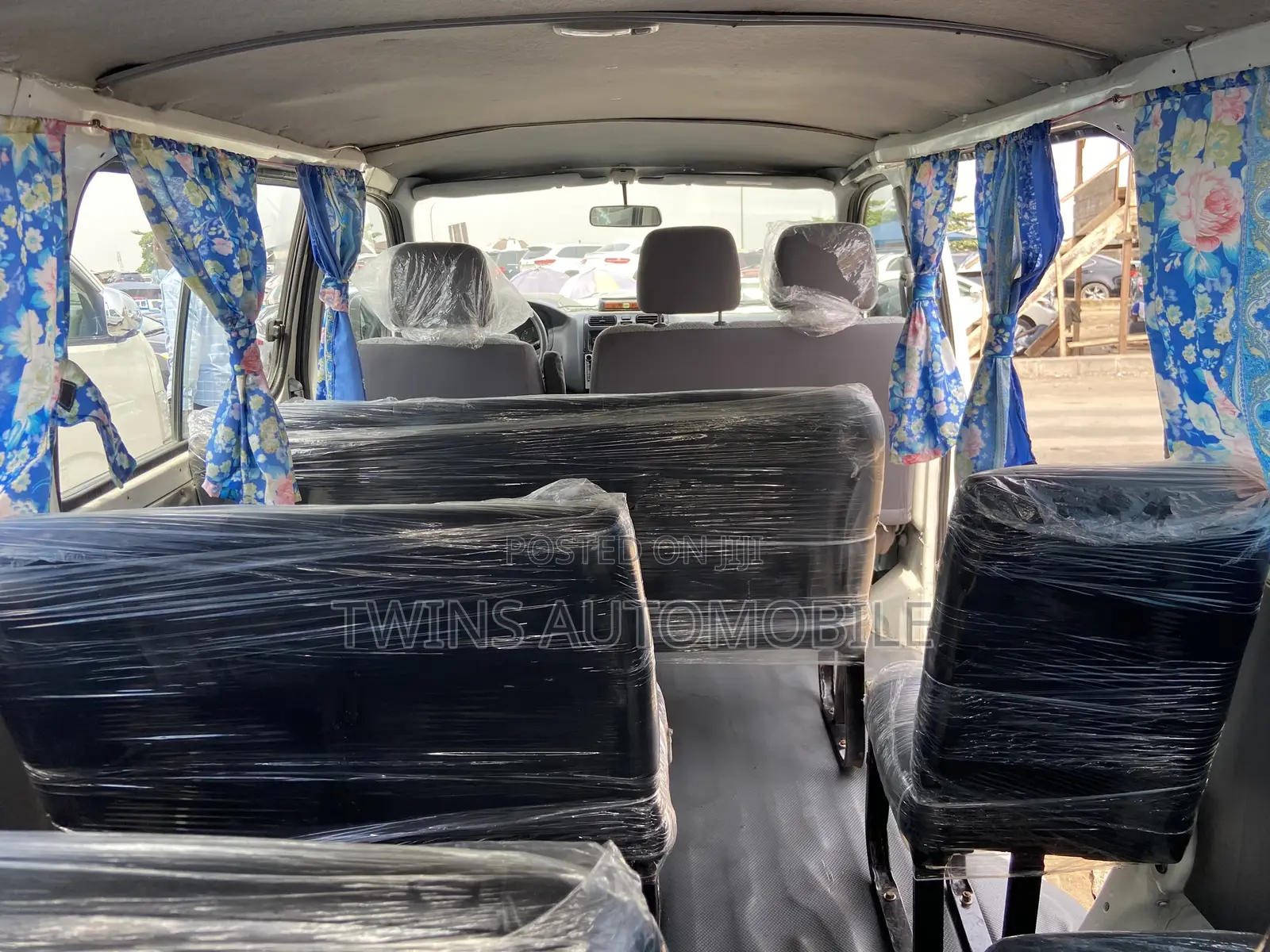 Toyota HiAce 2005