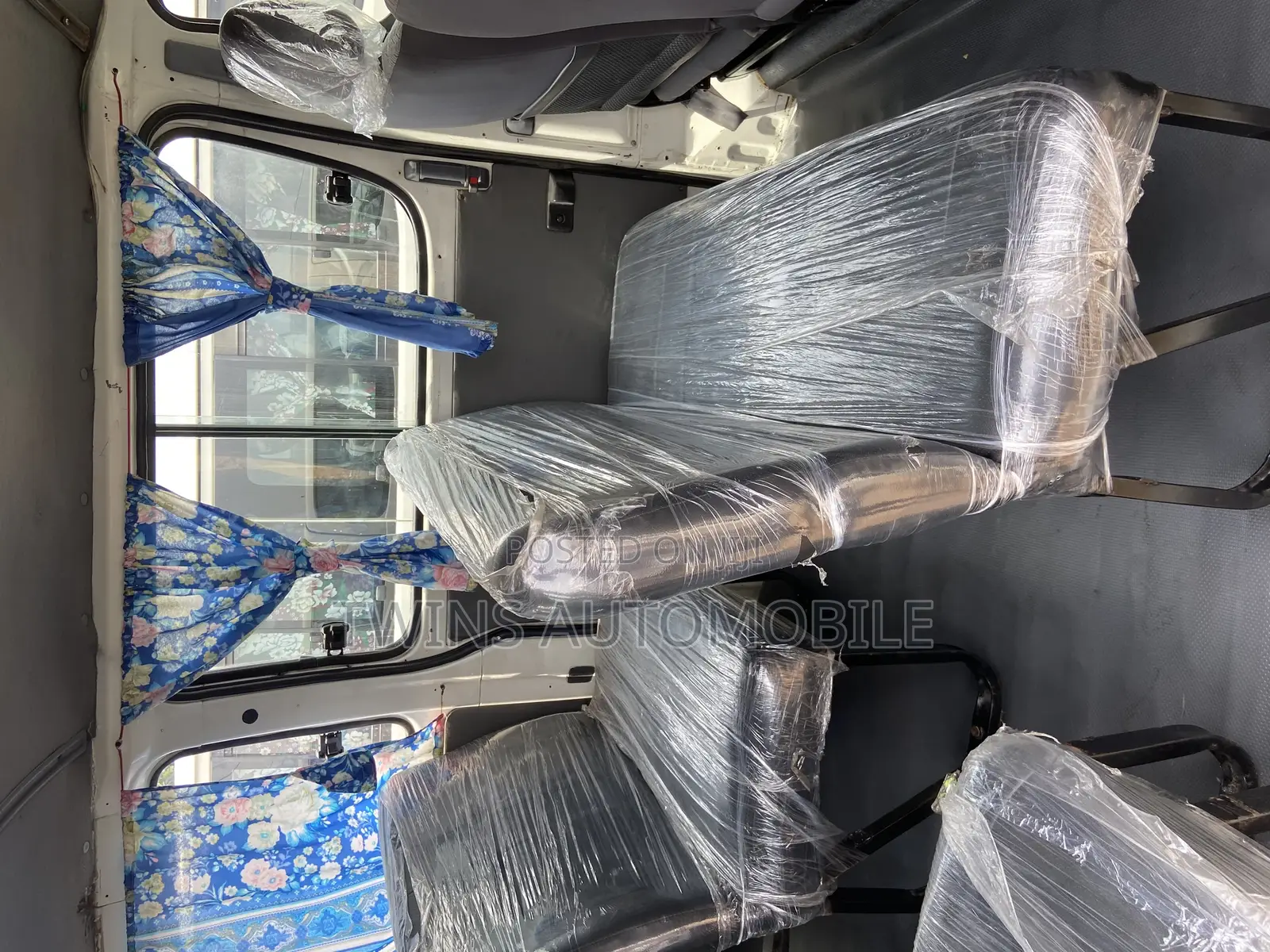 Toyota HiAce 2005