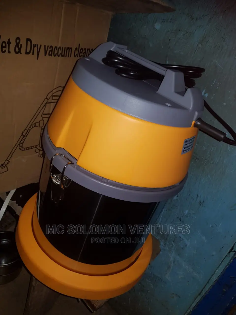 Wet and Dry Vacuum Cleaner 20litre