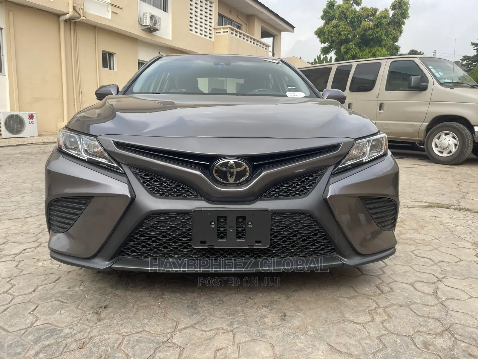 Toyota Camry 2018 Gray