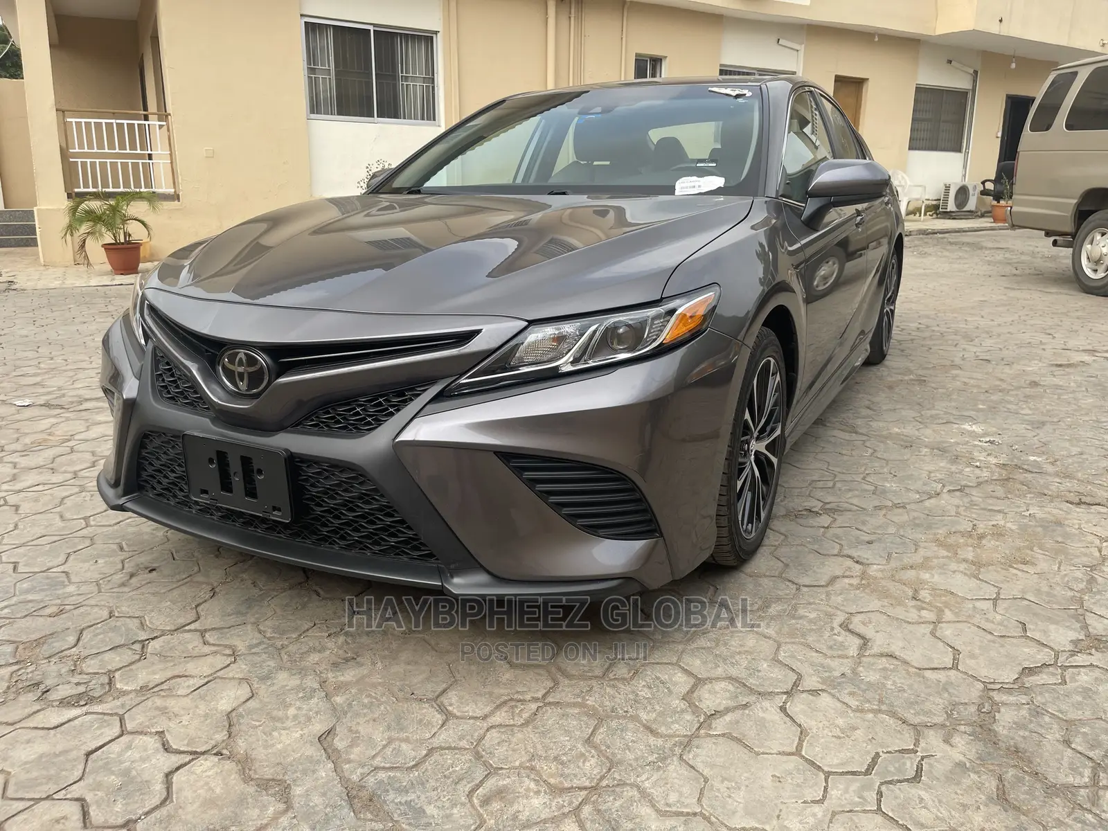 Toyota Camry 2018 Gray