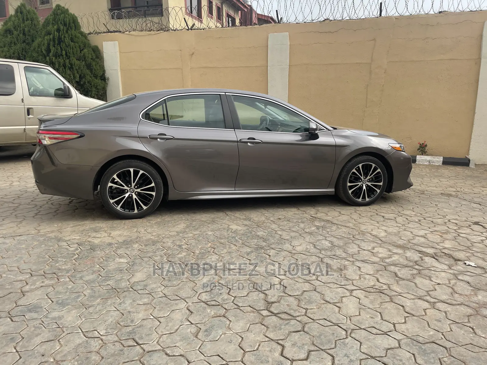 Toyota Camry 2018 Gray