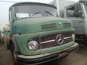 Mercedes 1113 Cap and Chassis.