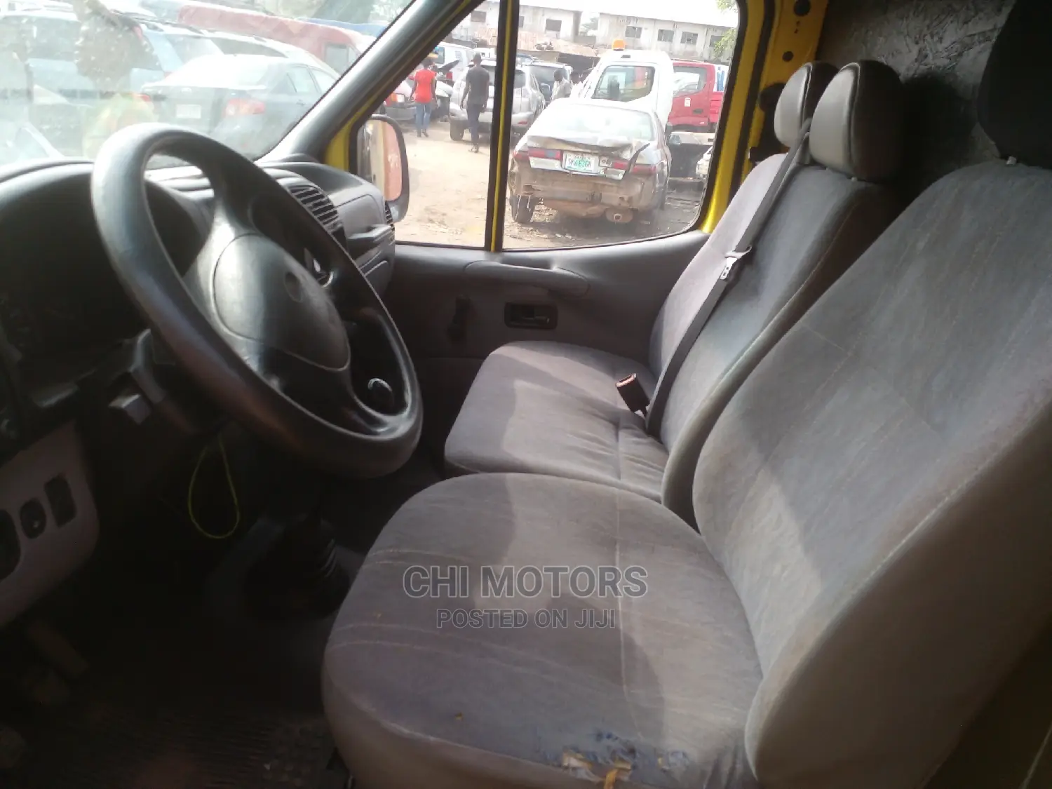 Ford Transit 2005 Yellow