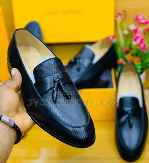 Luxury Louis Vuitton Men's Black Leather Shoes With Tassels.