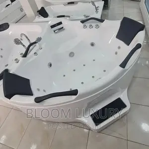 Corner Jacuzzi Bathtub