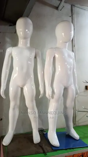 Age 1 To 3 Egg Face Unisex Kids Glossy White Mannequin