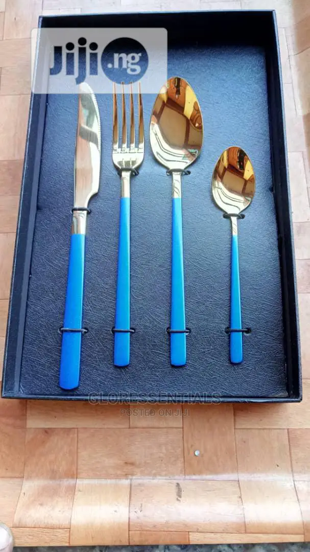 4pcs Cutlery Set Quality Gift Item