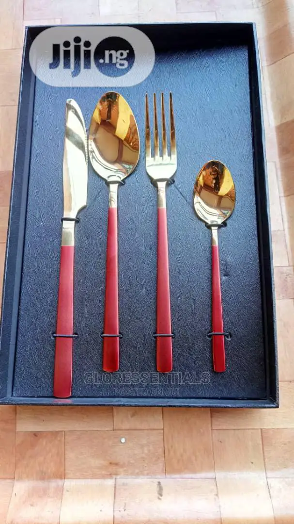 4pcs Cutlery Set Quality Gift Item