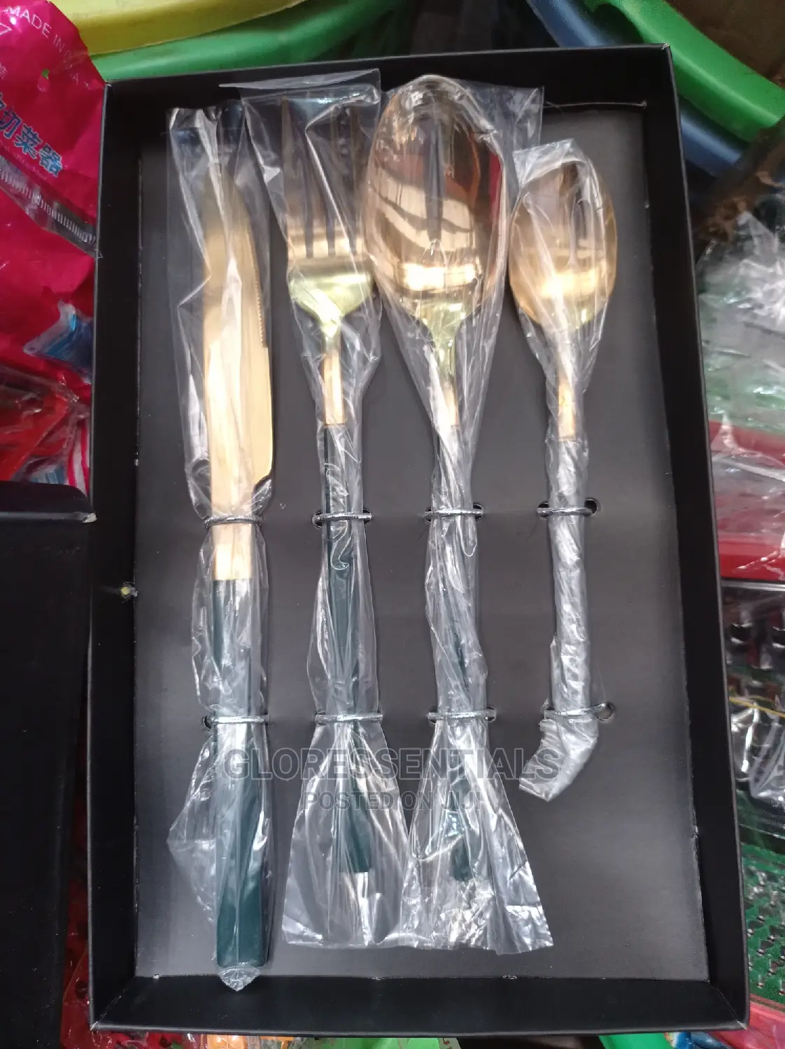 4pcs Cutlery Set Quality Gift Item