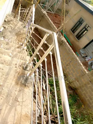 Backstep Rail