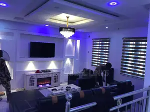 Quality Foreign Window Blinds / Curtains For Home And Office.