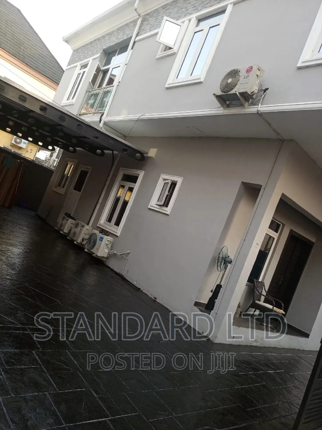 Standard Stamp Flr