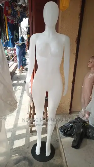 Plastic Faceless Detachable Waist Female MANNEQUIN