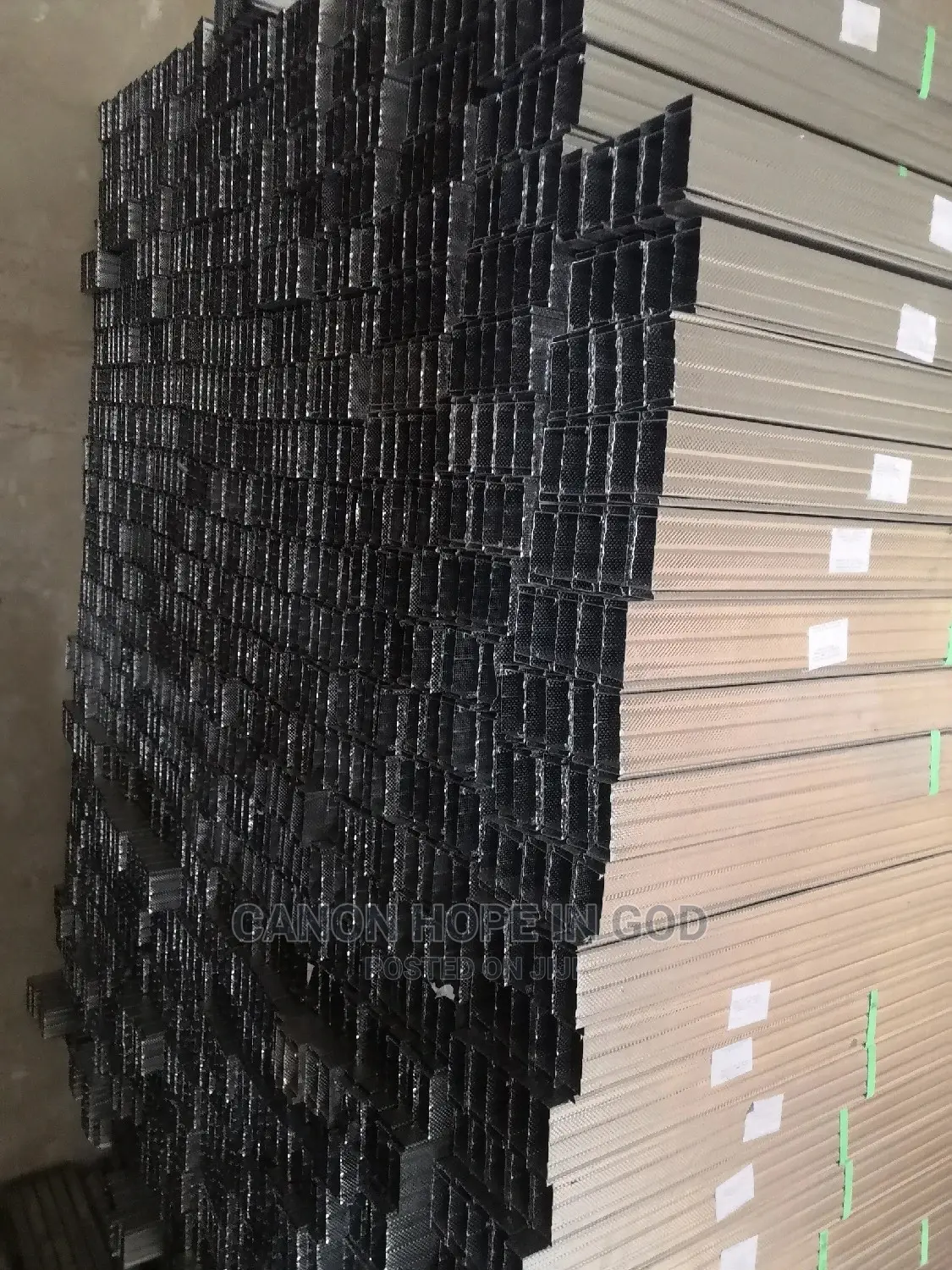 4m Cd Profile for Plaster Boards Ceiling Installation