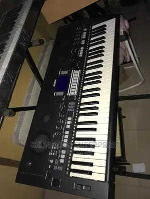 Yamaha PSR S550 Keyboard/Piano