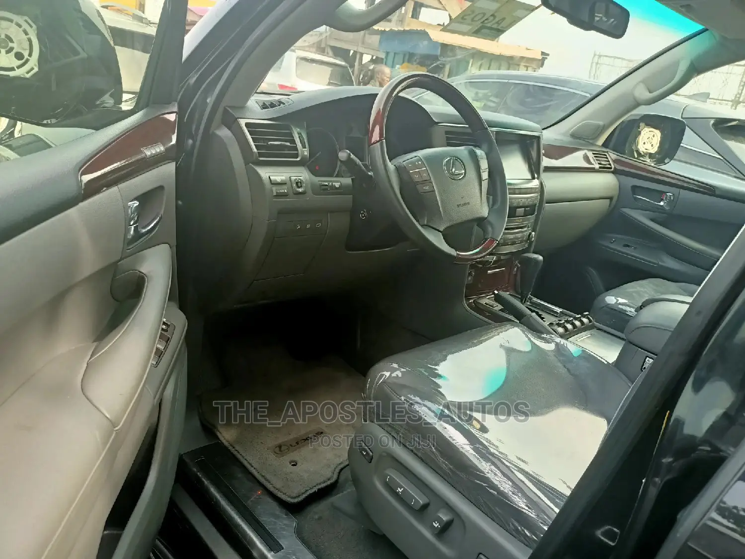 Lexus LX 570 2011 Black