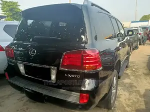 Lexus LX 570 2011 Black