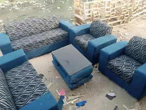 A 7 Seater Sofa With Center Table
