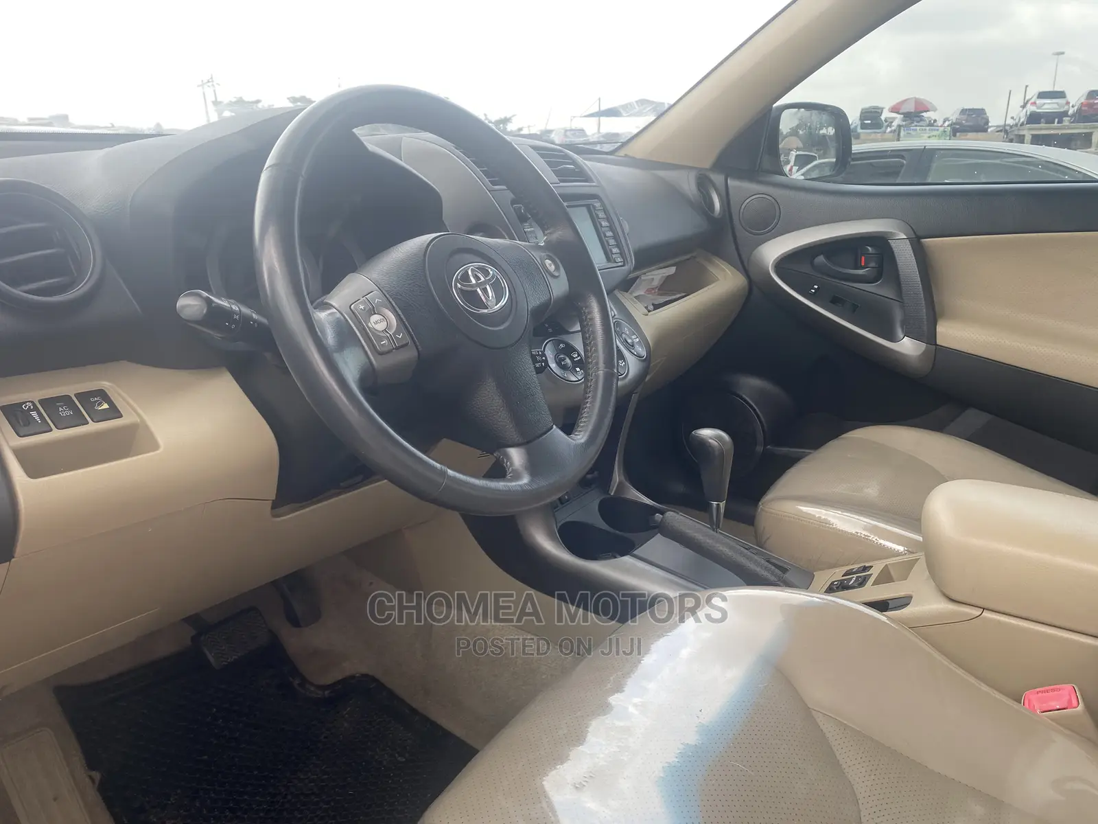 Toyota RAV4 2010 Gold