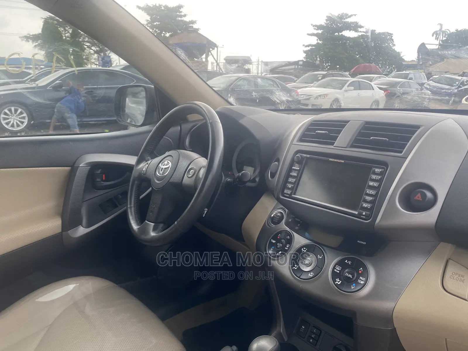 Toyota RAV4 2010 Gold
