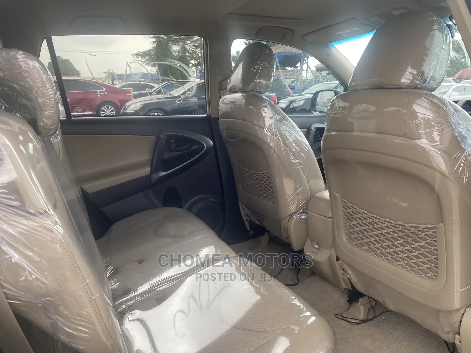 Toyota RAV4 2010 Gold
