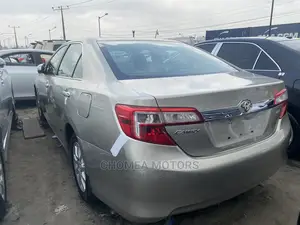 Toyota Camry 2012 Gold
