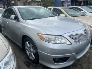 Toyota Camry 2010 Silver