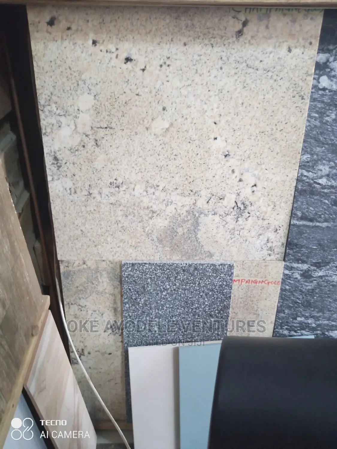 Granite Tiles: Champaign Gold 60/60, 30/60