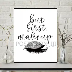 Photo - Morden Fashion Eyelash Wall Decor