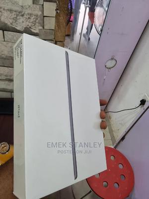 New Apple iPad 10.2 (2020) Wi-Fi 64 GB Gray