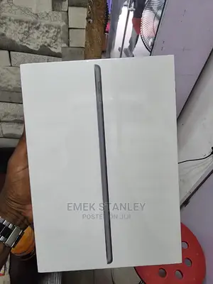 New Apple iPad 10.2 (2020) Wi-Fi 64 GB Gray