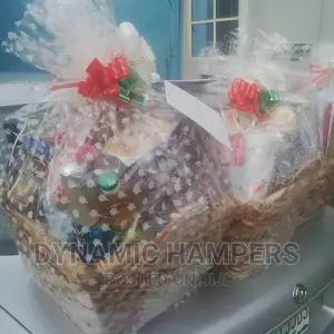 Luxury Hampers/Gift Boxes